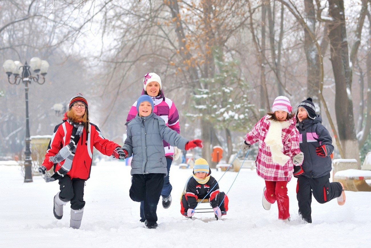 Дети зимой на улице