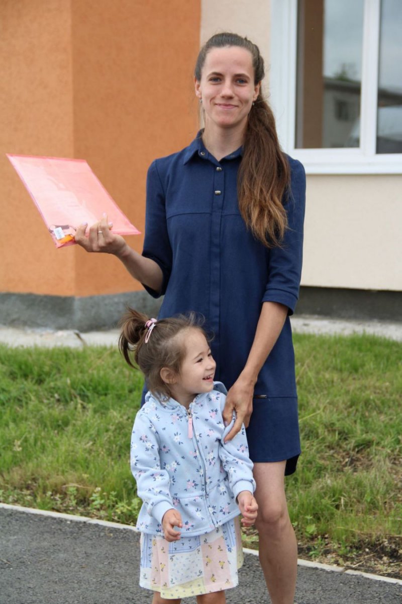 Дети-сироты Зайково получили ключи от квартир | 25.06.2024 | Екатеринбург -  БезФормата